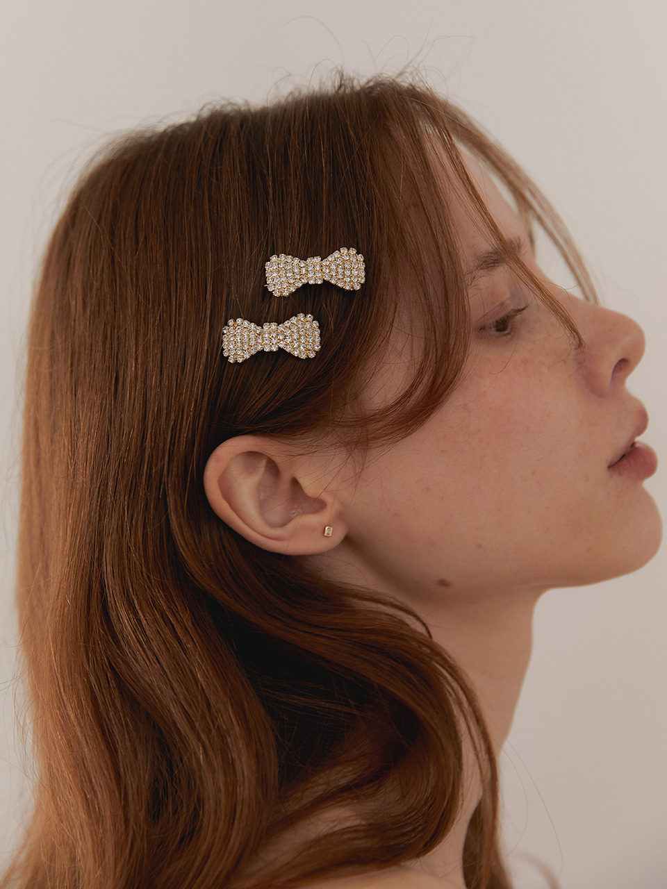 Petit color line point crystal ribbon hair pin (2 color)