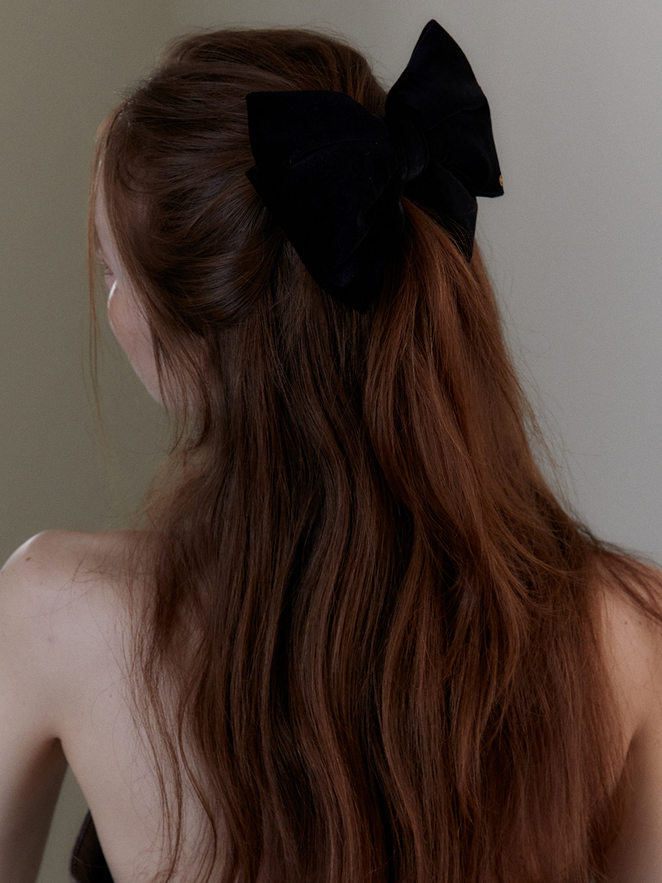 Kitsch velvet ribbon hair pin